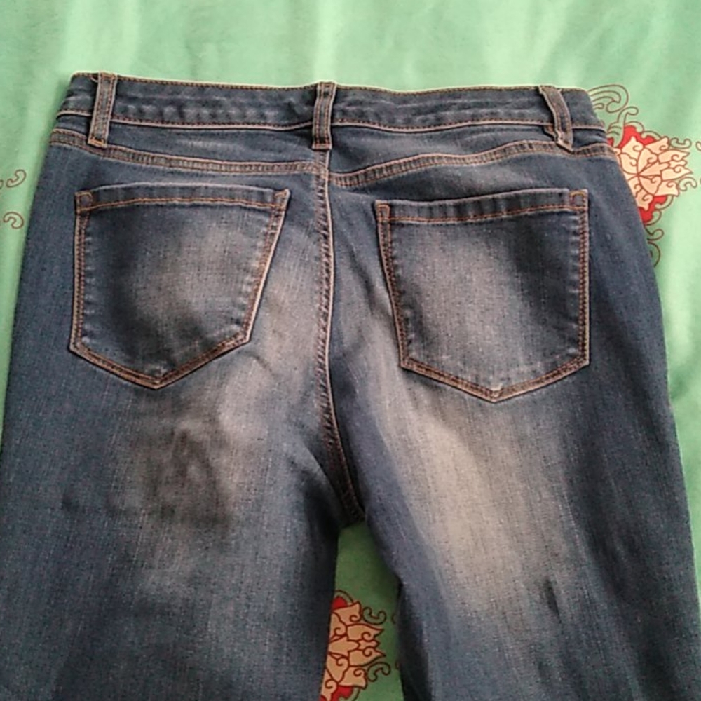 Embroidered Detailed Bottom Jeans - Picture 6 of 9